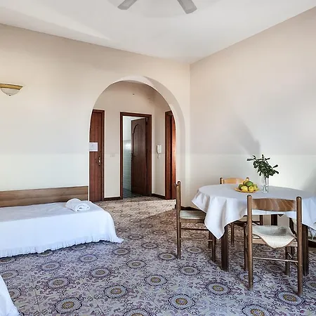 Residence Villa Liliana Giardini Naxos Room photo